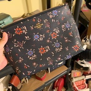 Coach wristlet wallets for women